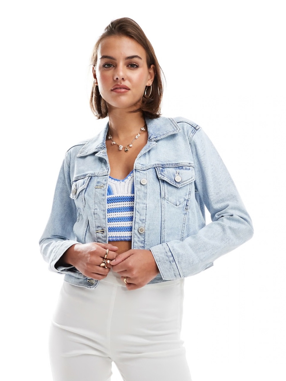 Hollister Cropped Denim Jacket in Light Wash Blue size S. Very nice; light wear